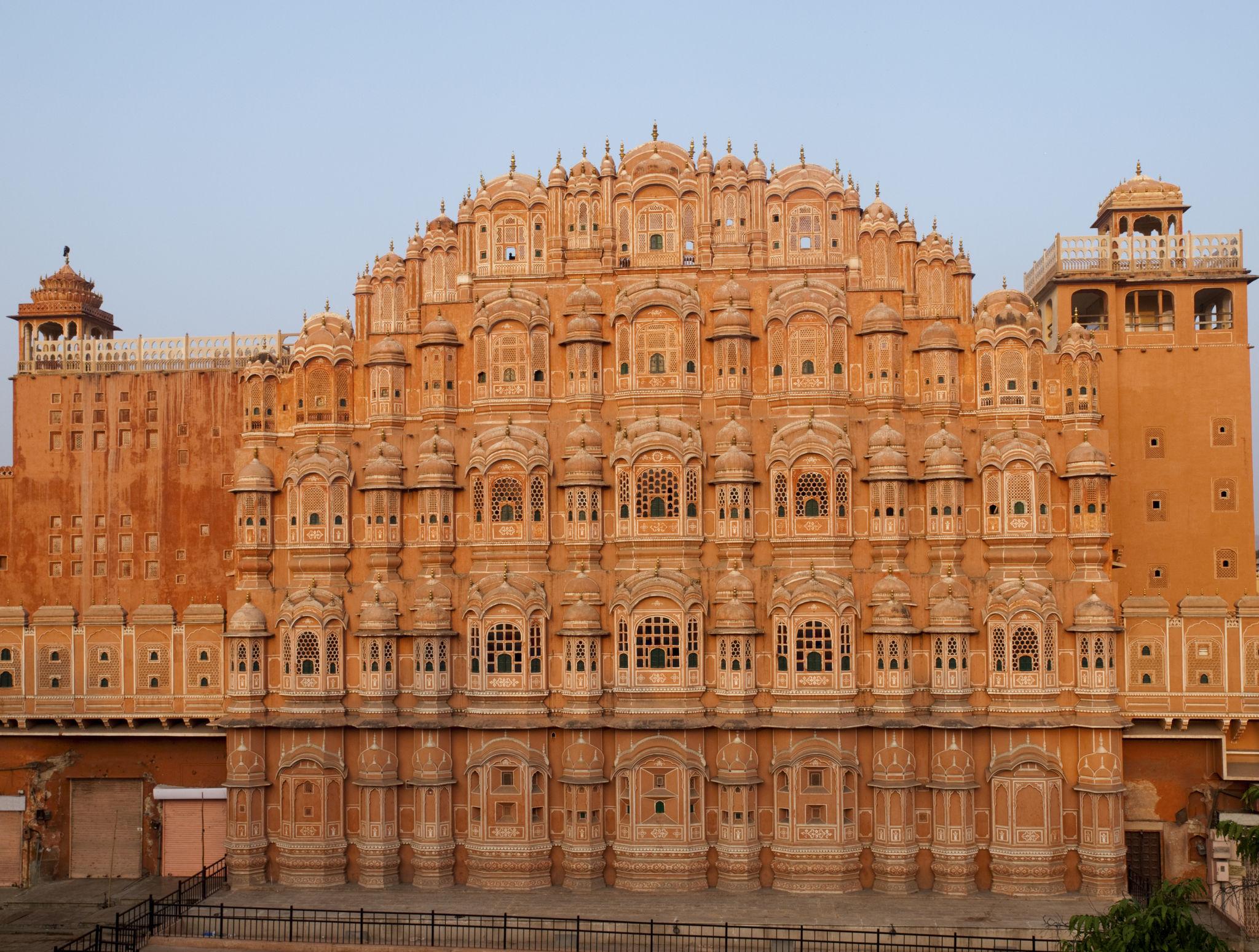 Hawa Mahal, Jaipur – The Majestic Palace of Winds
